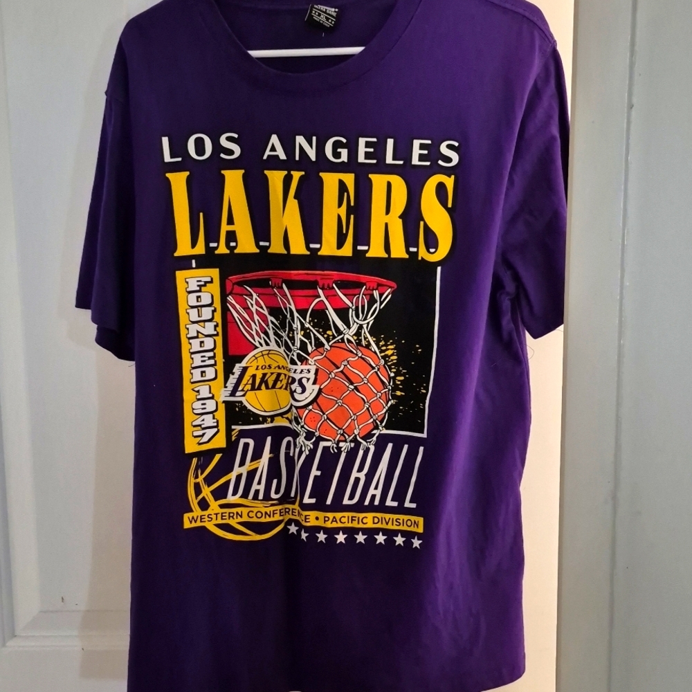 Purple Los Angeles Lakers T-Shirt XL